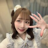 神奈川県出身のスレンダー制服少女【風美ありあ】がAVデビューし敏感おっぱいが身バレ！